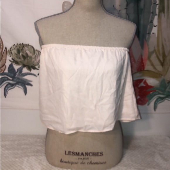 Tobi Flowy Strapless Crop Top - Picture 1 of 2